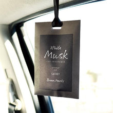Load image into Gallery viewer, BROWN MARKS SACHET WHITE MUSK
